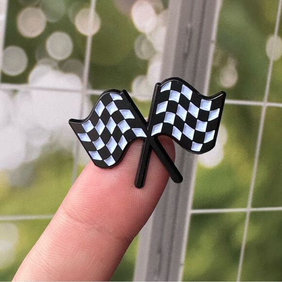 Checkered Racing Flag Enamel Pin/ Brooch Lapel - Picture 1 of 6
